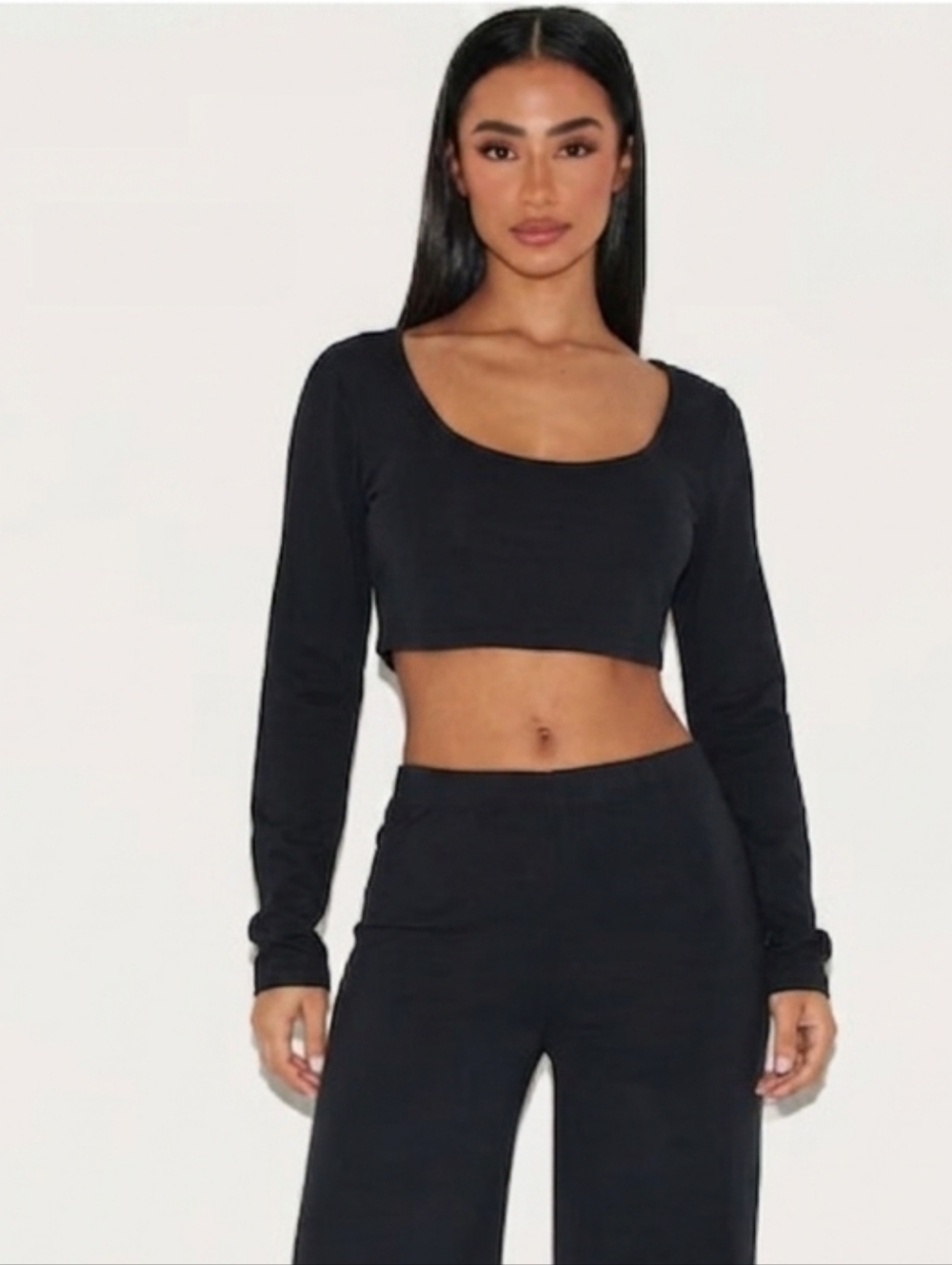 PrettyLittleThing Black Long Sleeve Scoop Neck Crop Top Womens Size 8